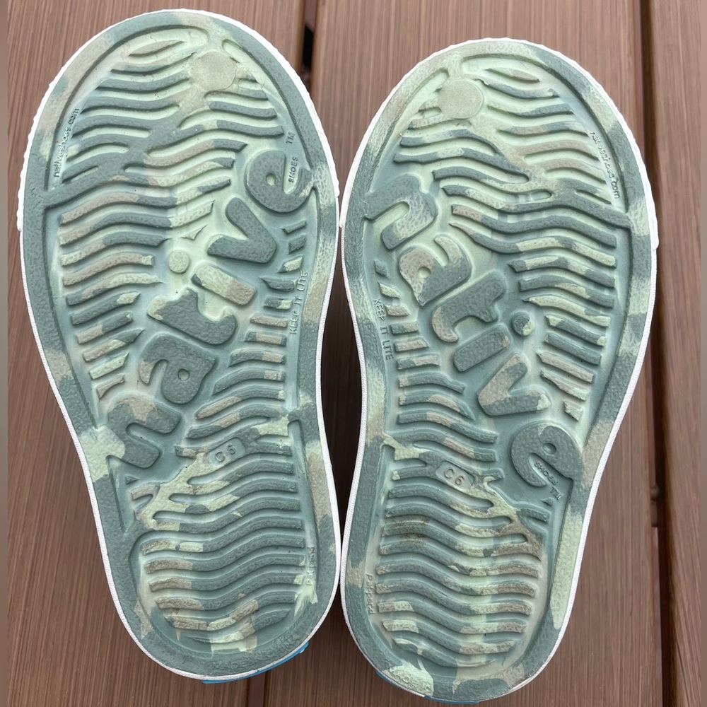 Native Jefferson Marbled Child Shoe Size 6C - Picture 4 of 6